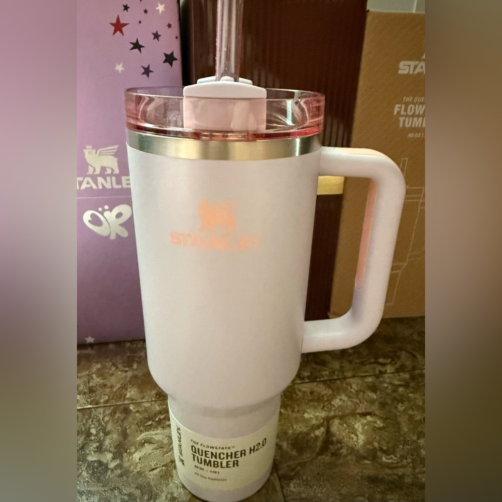 NWT Orchid Shimmer Nordstrom exclusive Stanley 40 oz tumbler